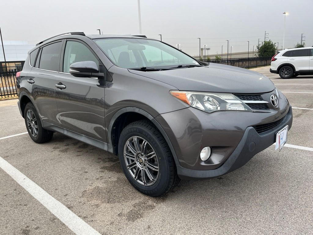 Thumbnail: 2015 Toyota RAV4 - 3