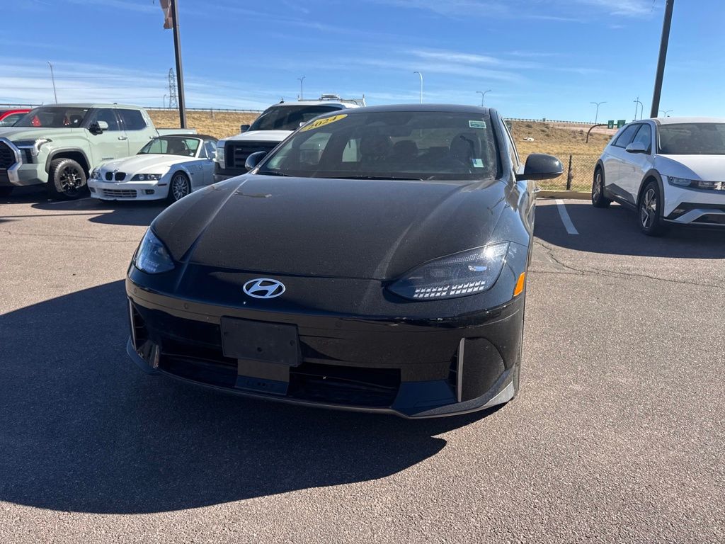 View vehicle photo 4