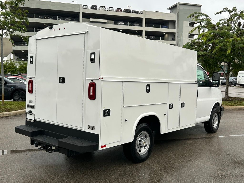 New 2025 Summit White Chevrolet Work Van image 5