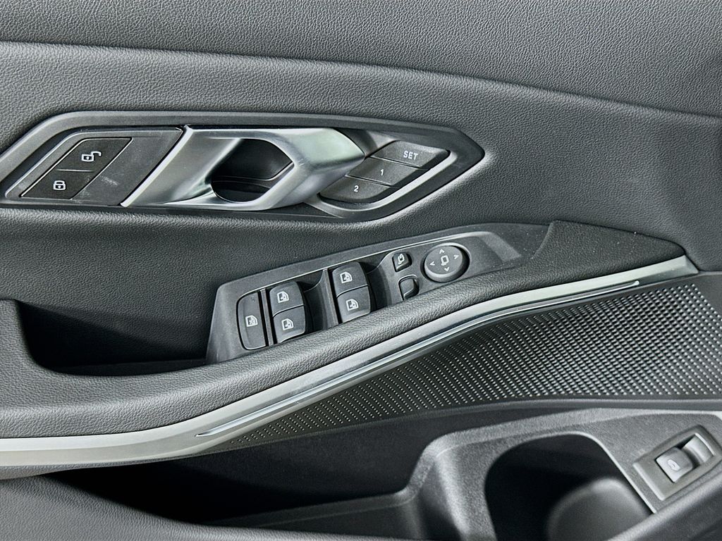 2025 BMW 3 Series 330i 20