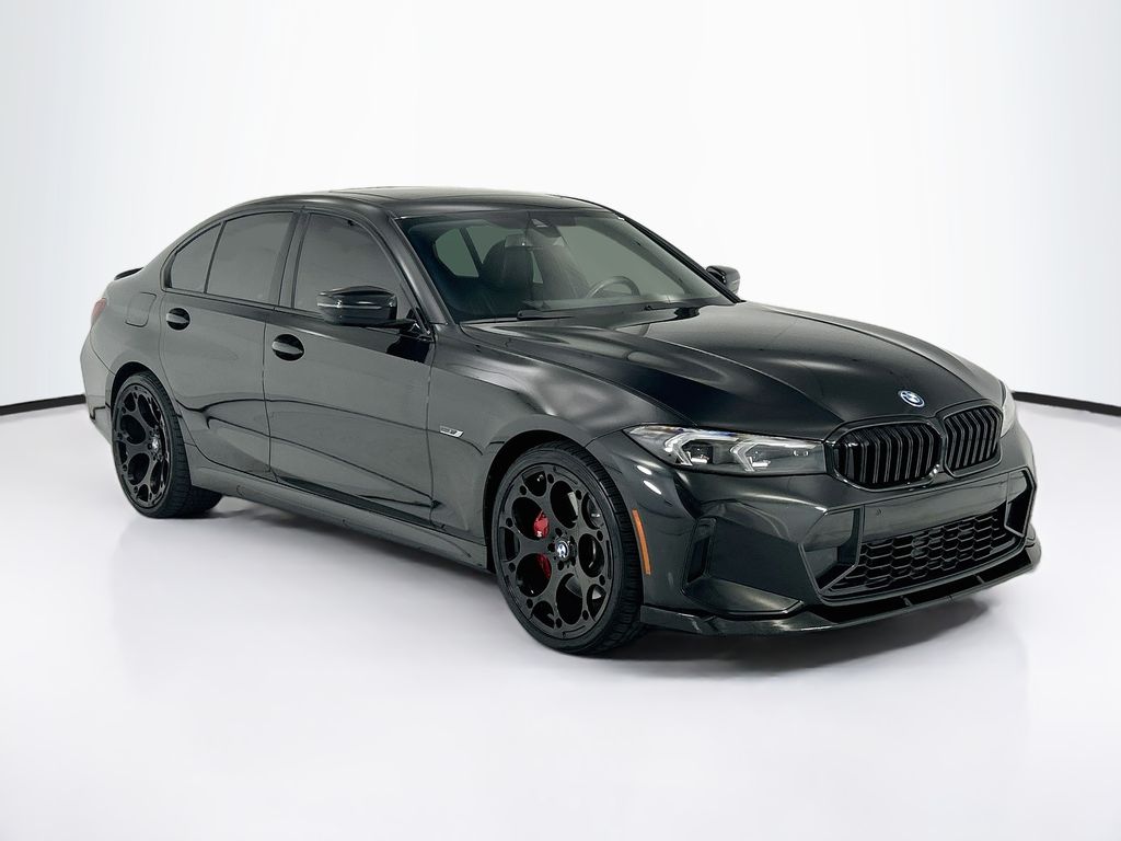 Thumbnail: 2023 BMW 3 Series - 3