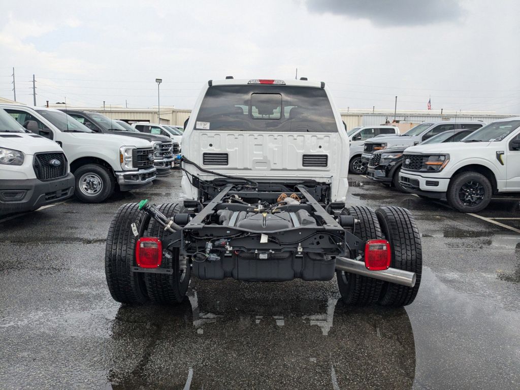 2025 Ford F-350 Super Duty XL
