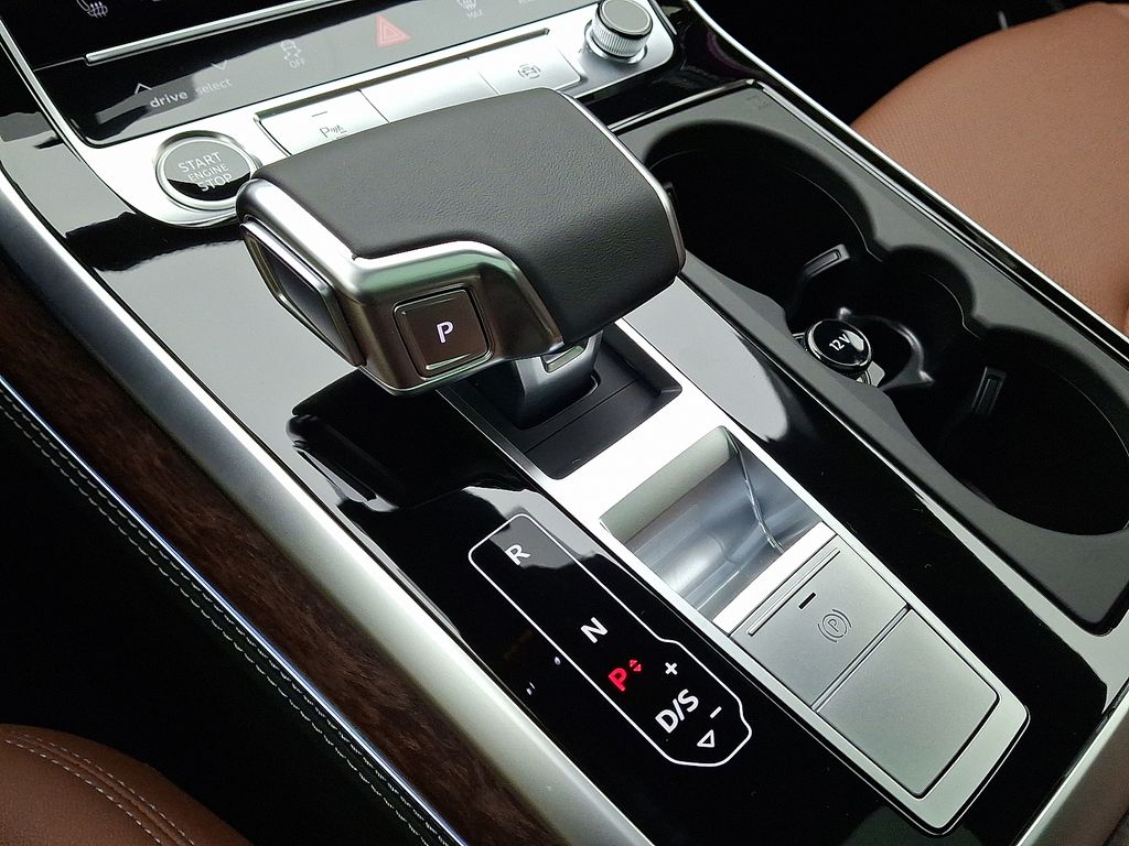 Thumbnail: 2026 Audi Q7 - 9