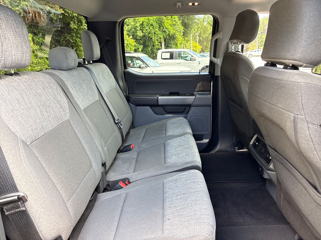 Certified Used 2022 Silver Ford XLT image 29