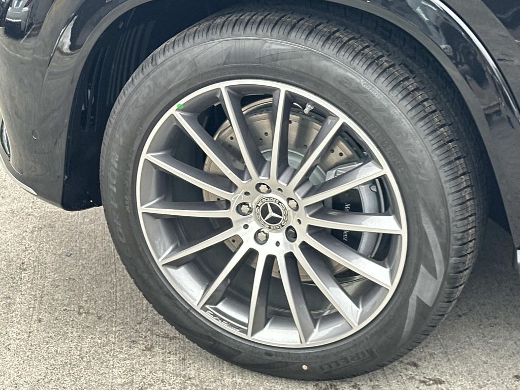 Thumbnail: 2026 Mercedes-Benz GLE - 9