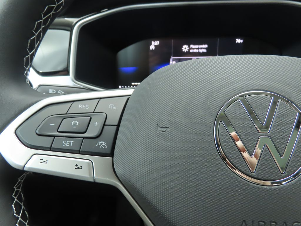 Thumbnail: 2025 Volkswagen Taos - 11