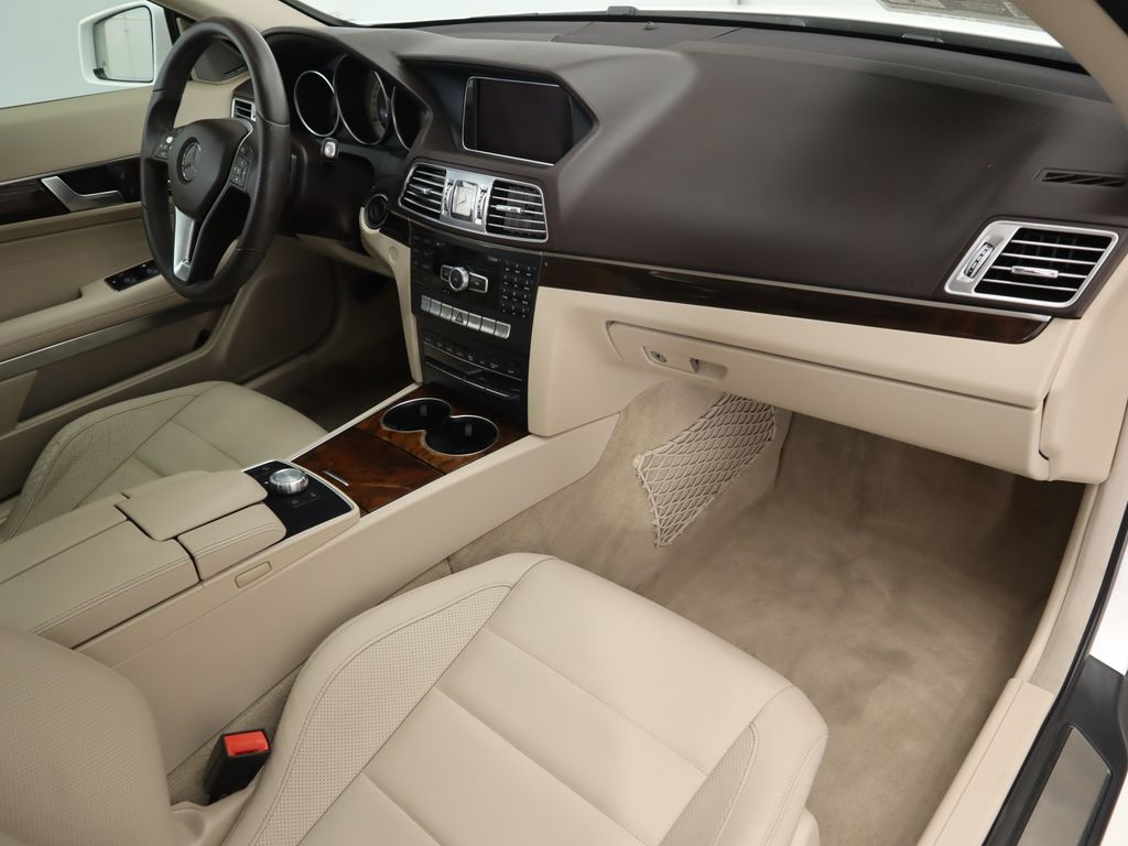 Thumbnail: 2014 Mercedes-Benz E-Class - 18