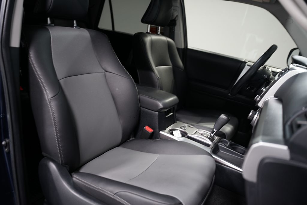 2022 Toyota 4Runner SR5 30