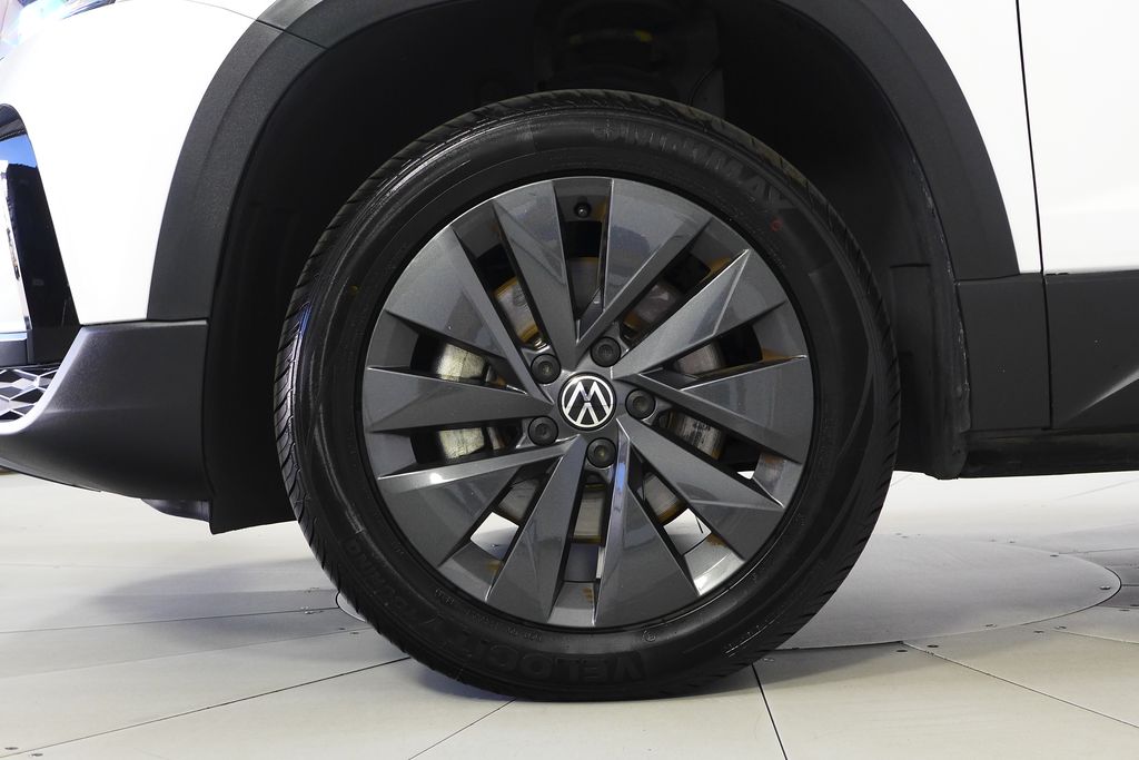 Thumbnail: 2022 Volkswagen Taos - 5
