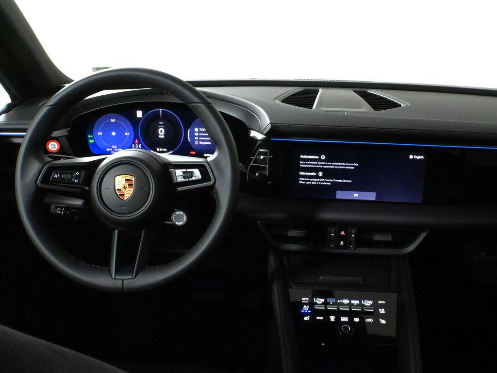 Thumbnail: 2025 Porsche Macan - 18