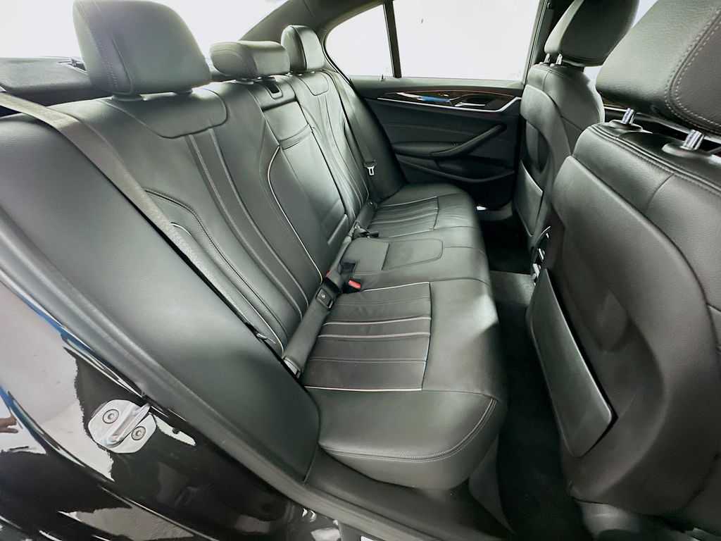 Thumbnail: 2019 BMW 5 Series - 28
