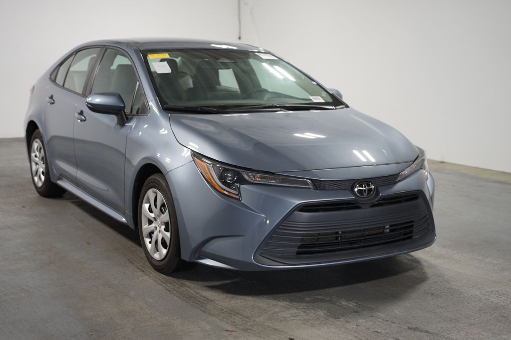 2024 Toyota Corolla LE 3