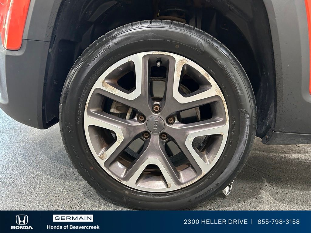 Used 2015 Orange Jeep Latitude image 13