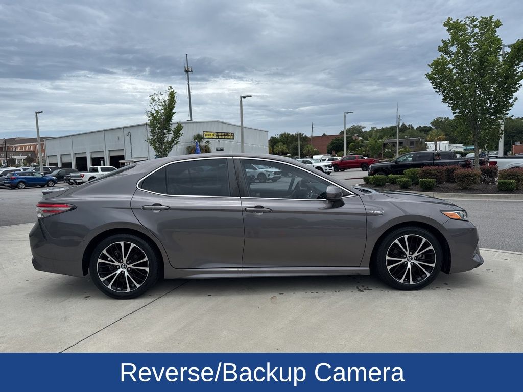 2018 Toyota Camry Hybrid SE