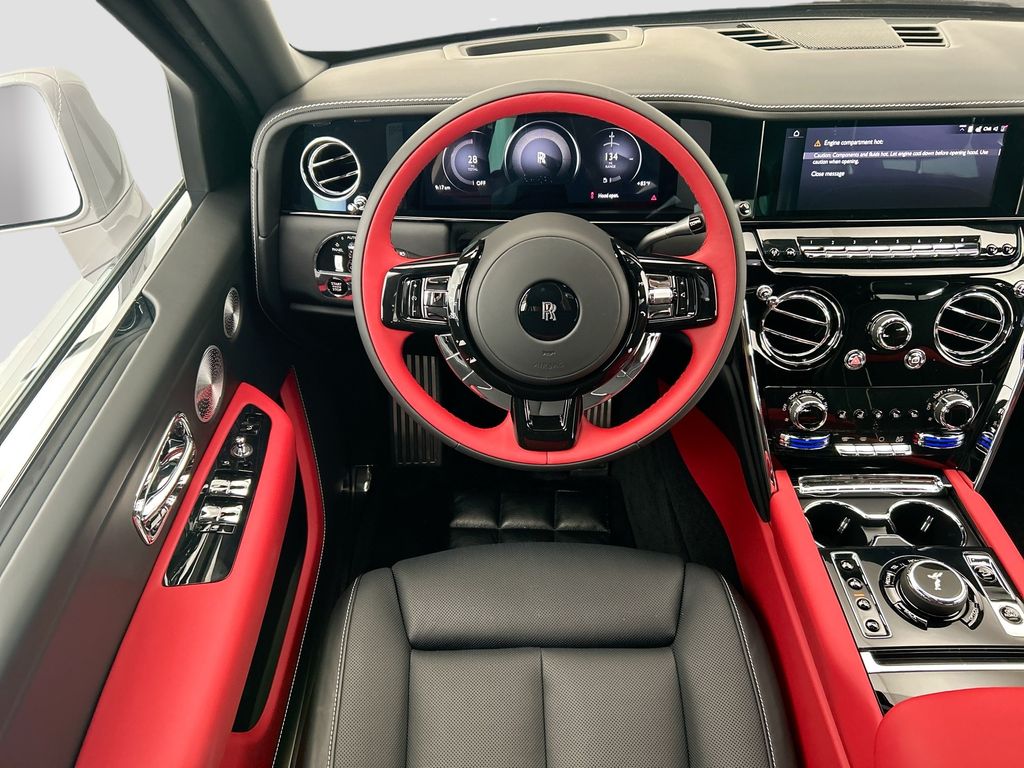 Thumbnail: 2027 Rolls-Royce Cullinan - 10