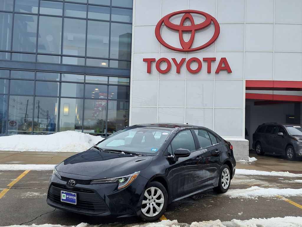 2025 Toyota Corolla LE FWD