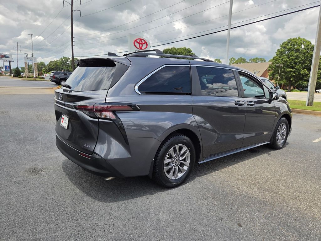 Used 2025 Toyota Sienna Van