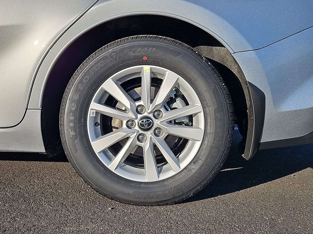 Thumbnail: 2026 Toyota Camry - 8