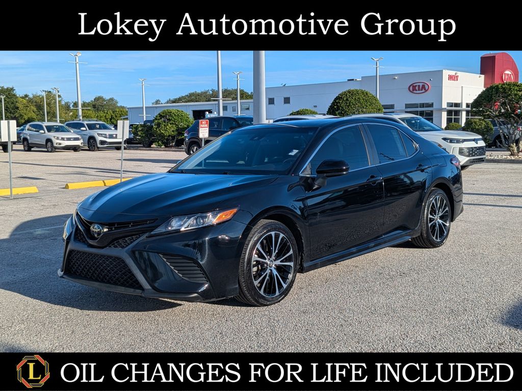 Midnight Black Metallic 2020 Toyota Camry Sedan Front-Wheel Drive 8-Speed Automatic