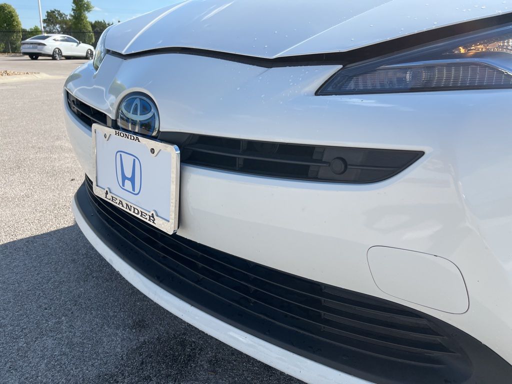 Thumbnail: 2021 Toyota Prius - 15