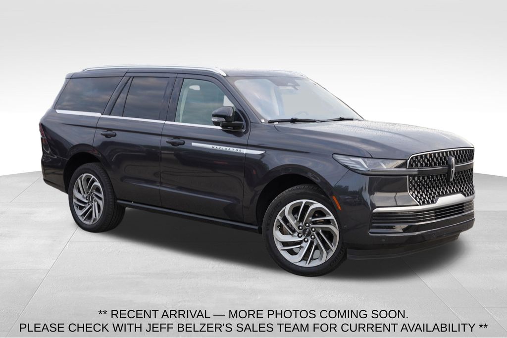 Starlight Gray Premium Colorant 2025 Lincoln Navigator SUV / Crossover Four-Wheel Drive Automatic