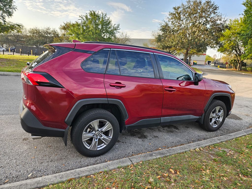 2024 Toyota RAV4 LE 5