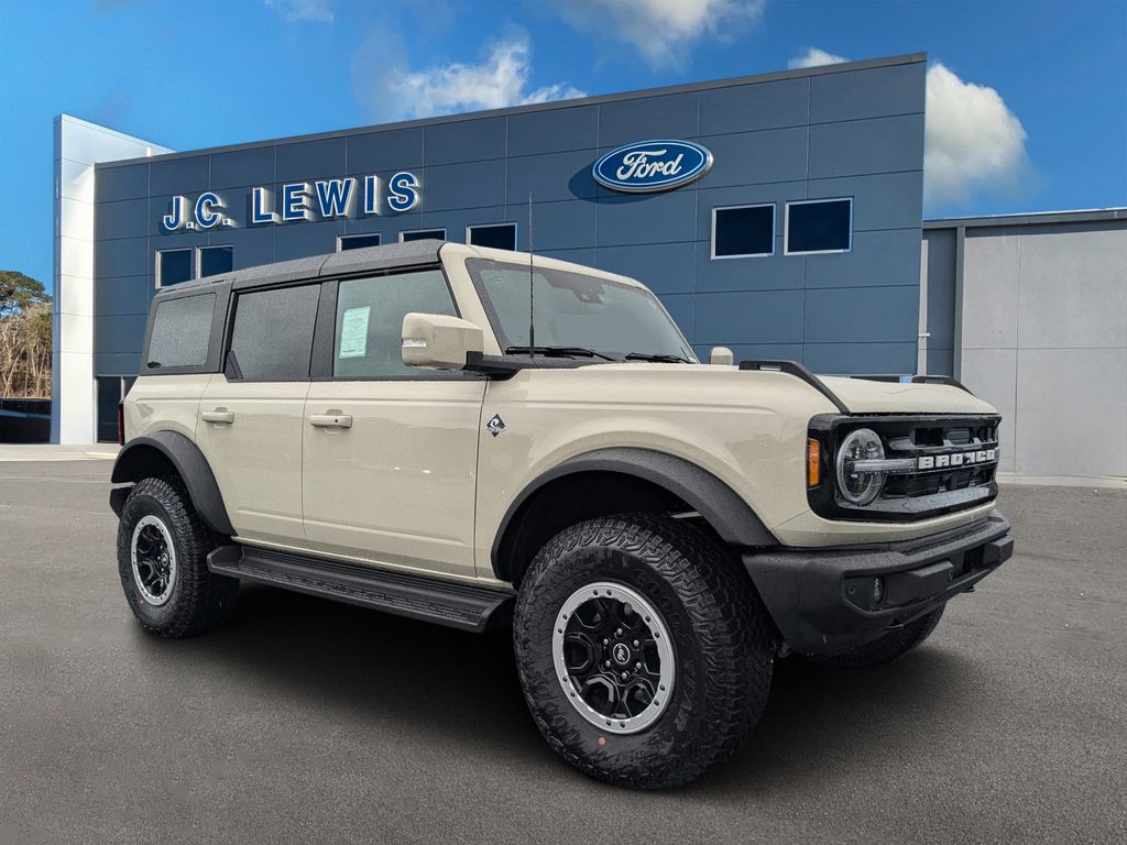 2025 Ford Bronco Outer Banks