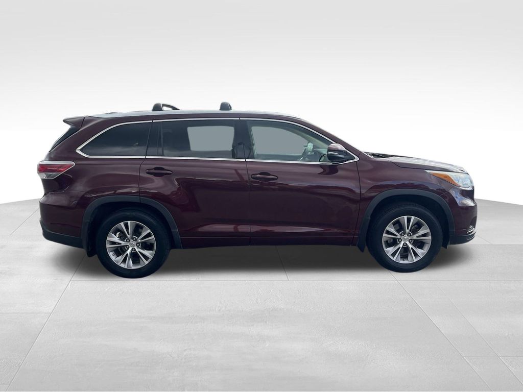 2015 Toyota Highlander XLE V6 4