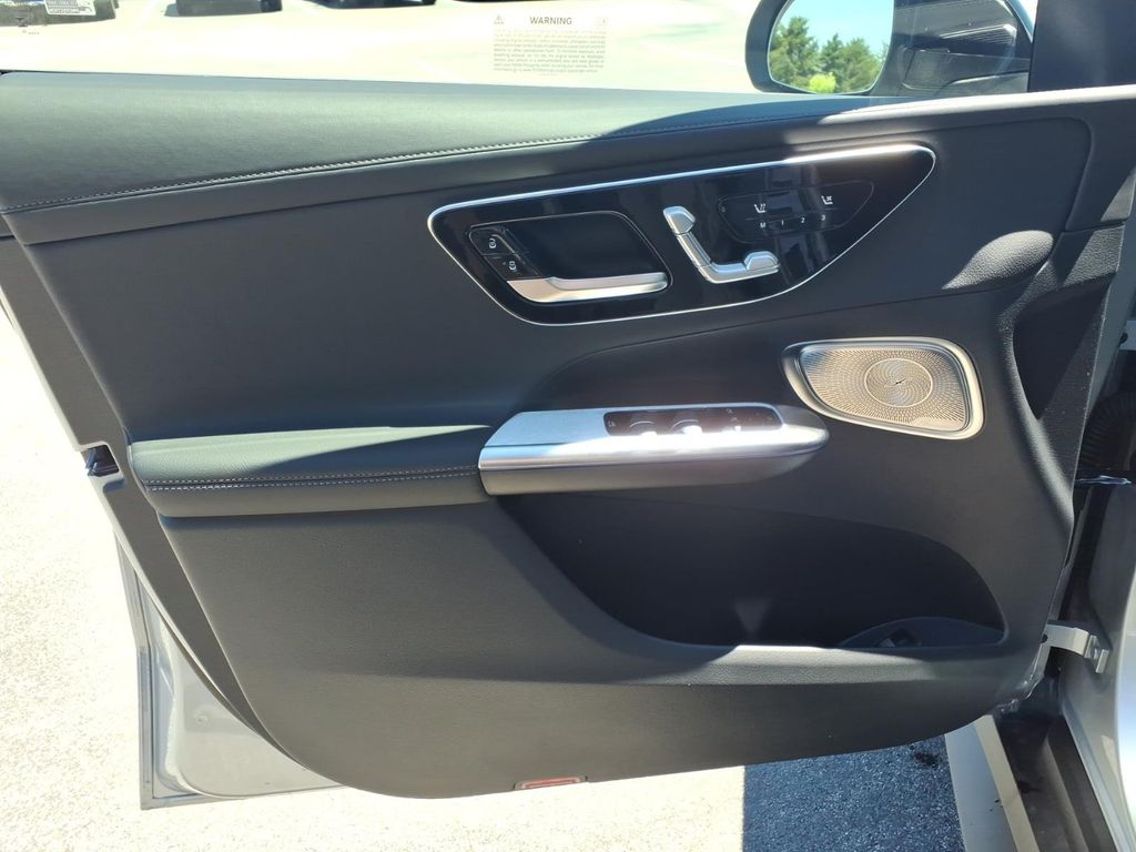 New 2026 Cirrus Silver Metallic Mercedes-Benz GLC 300 image 11