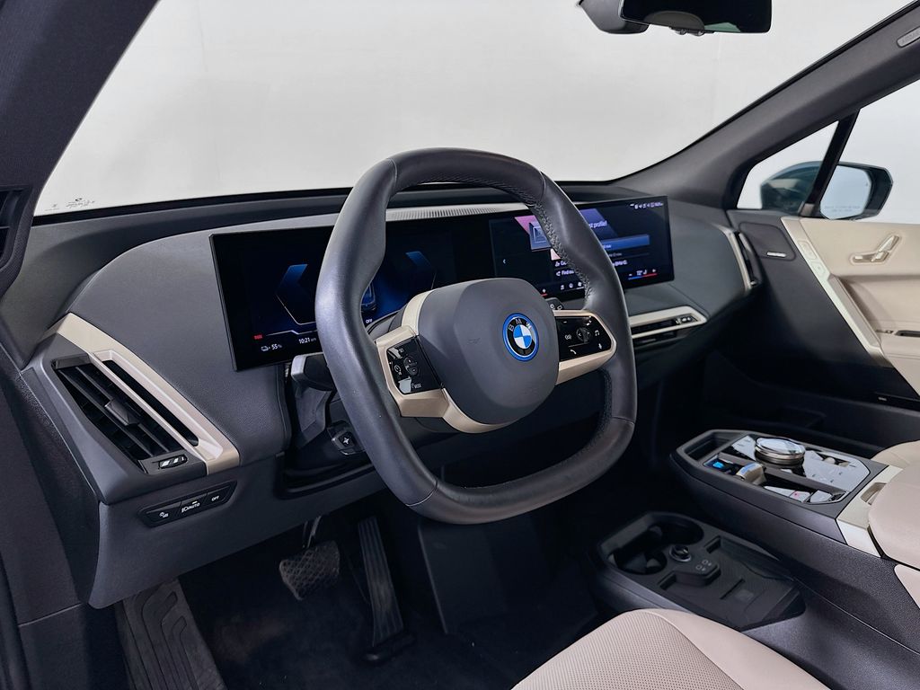 Thumbnail: 2024 BMW iX - 9