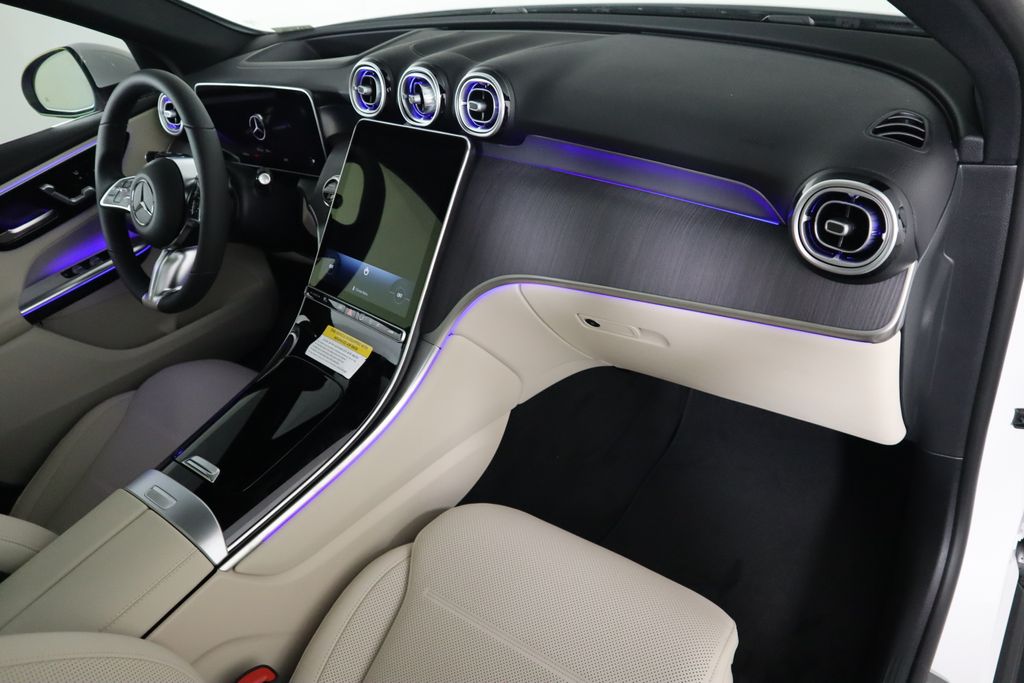 2025 Mercedes-Benz GLC 300 19