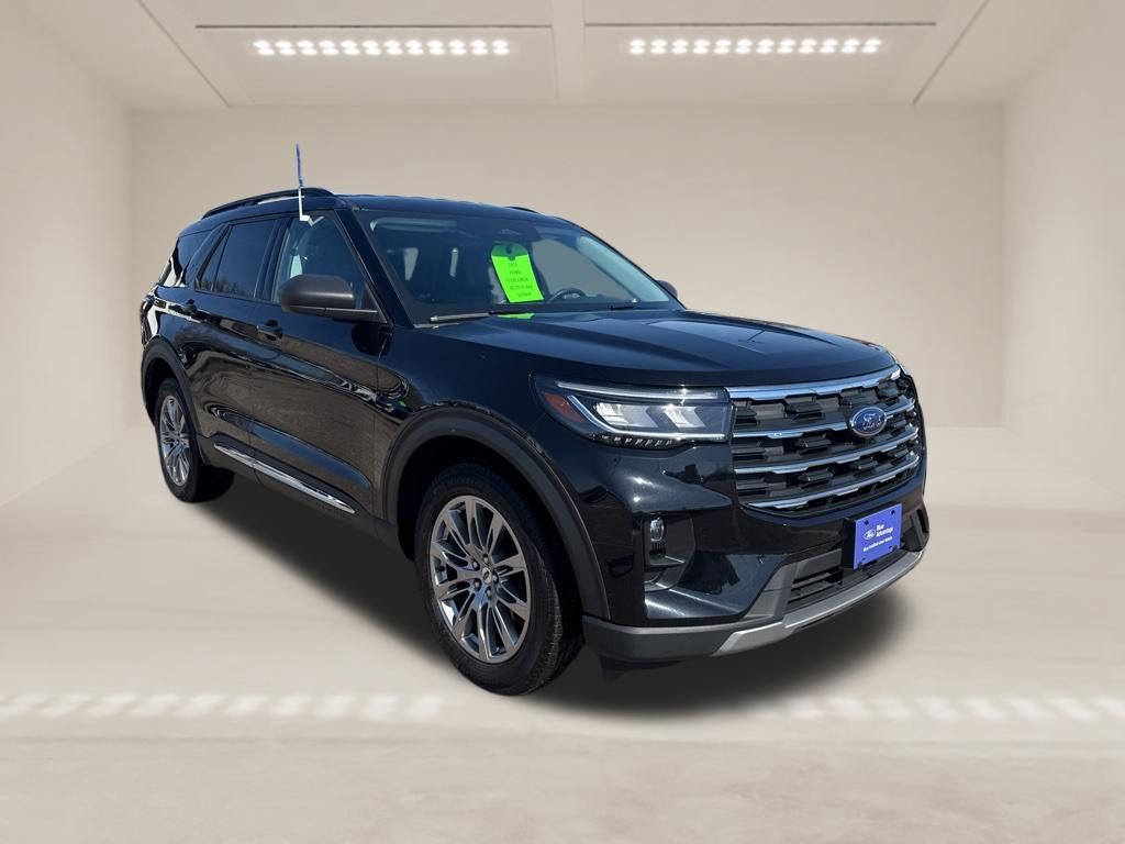 2025 Ford Explorer Active AWD
