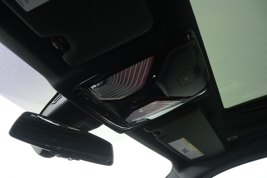 Thumbnail: 2023 BMW 3 Series - 23