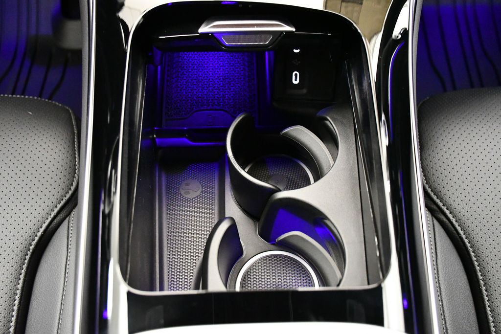 Thumbnail: 2025 Mercedes-Benz GLC - 29