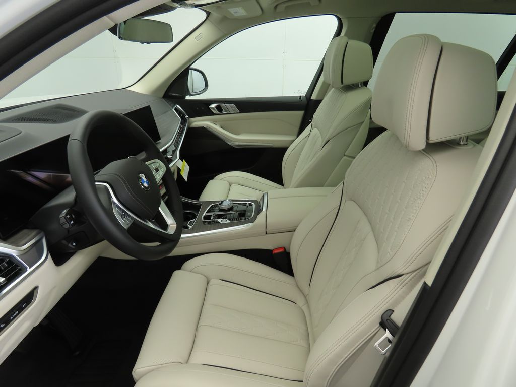 Thumbnail: 2026 BMW X7 - 20