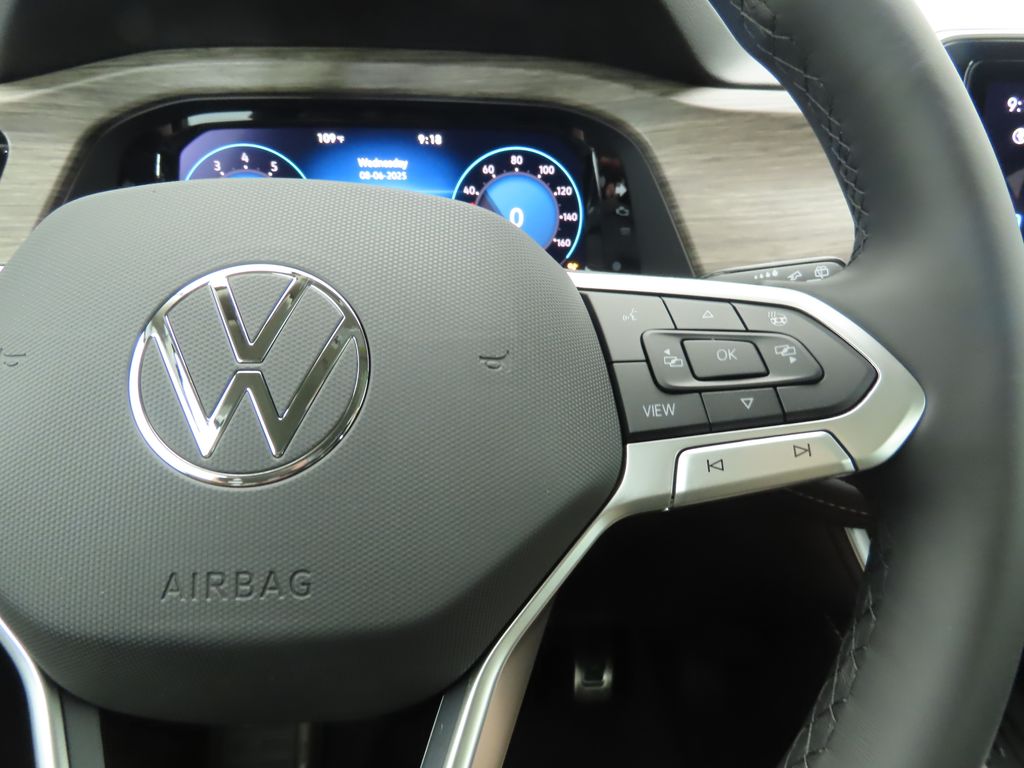 Thumbnail: 2025 Volkswagen Atlas - 12