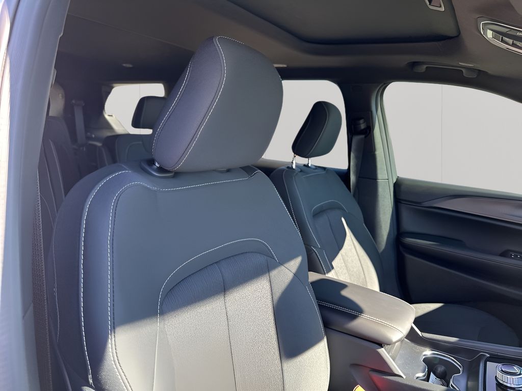 New Car 2025 Jeep Grand Cherokee L  For Sale Under $50,000 In Austin, Texas