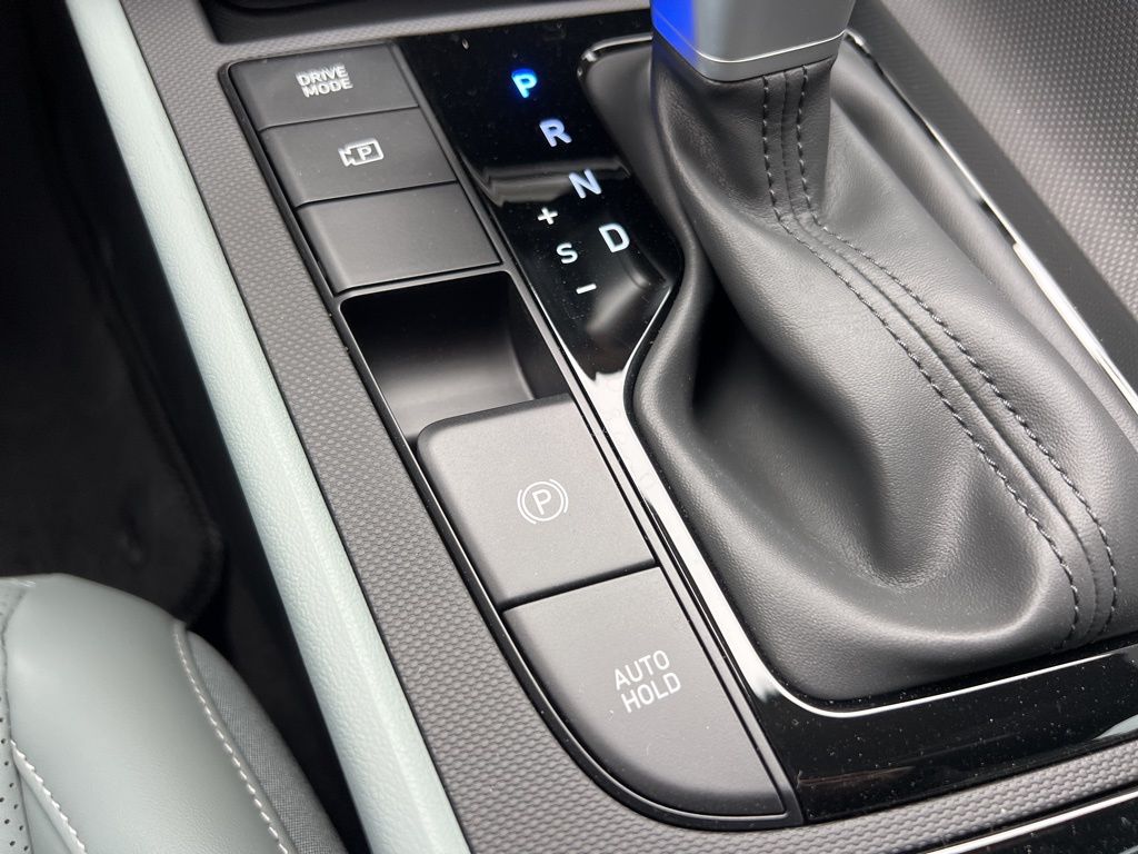 Elantra Hybrid Limited