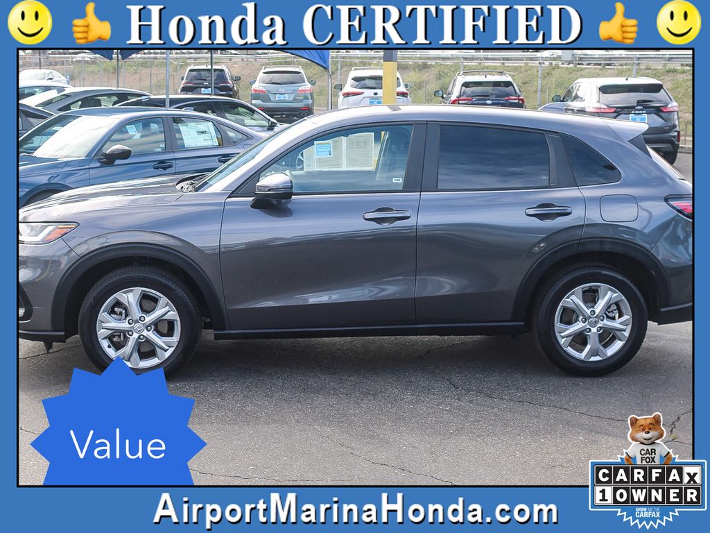 View vehicle photo 3