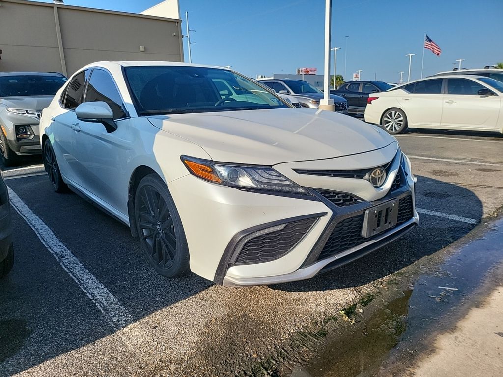 2022 Toyota Camry XSE 4