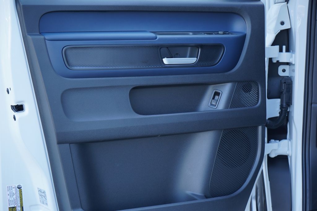 Thumbnail: 2025 Volkswagen ID.Buzz - 20