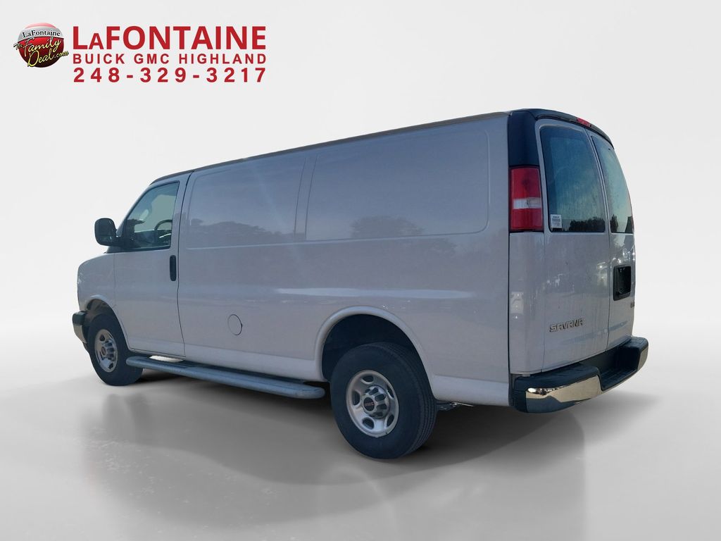 2022 GMC Savana 2500 Work Van 5