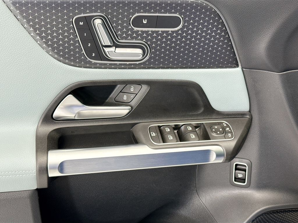 Thumbnail: 2026 Mercedes-Benz GLB - 22