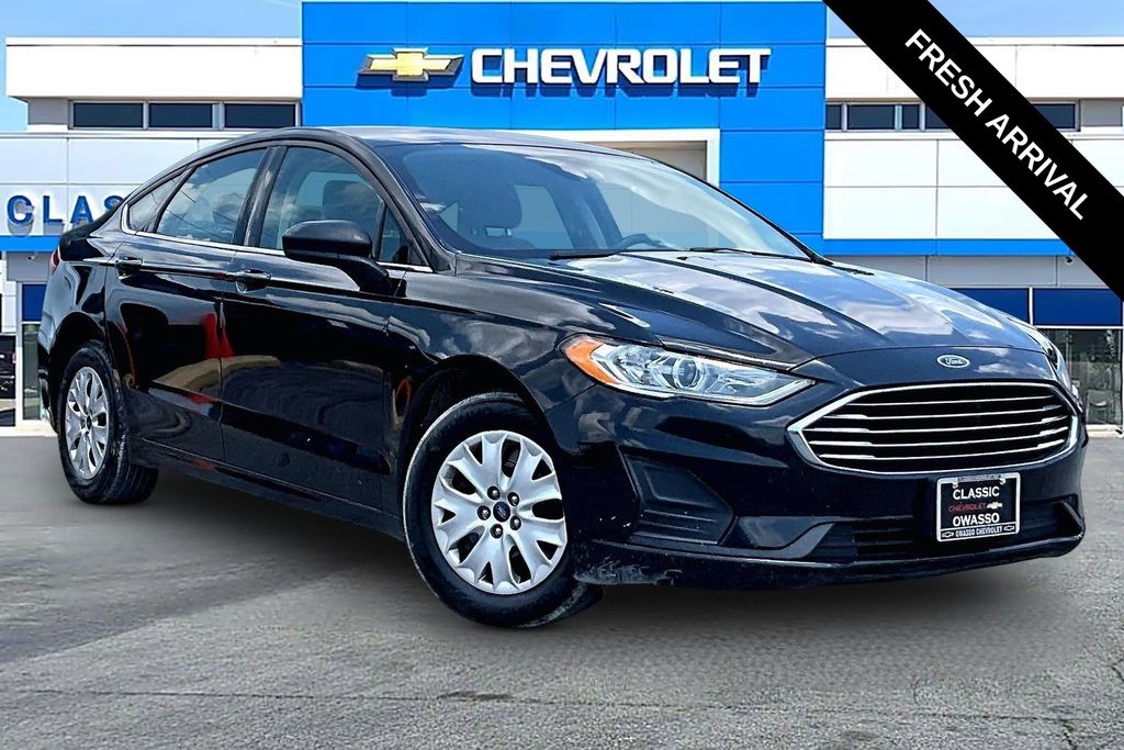 Black 2019 Ford Fusion Sedan Front-Wheel Drive 6-Speed Automatic