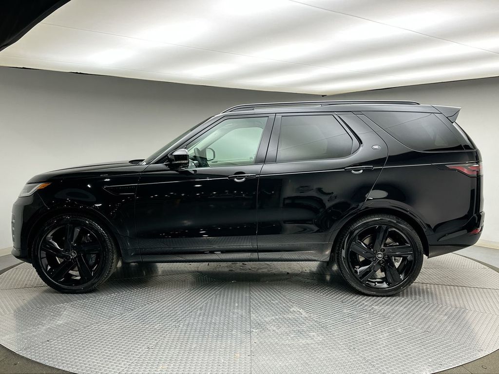 Thumbnail: 2026 Land Rover Discovery - 2