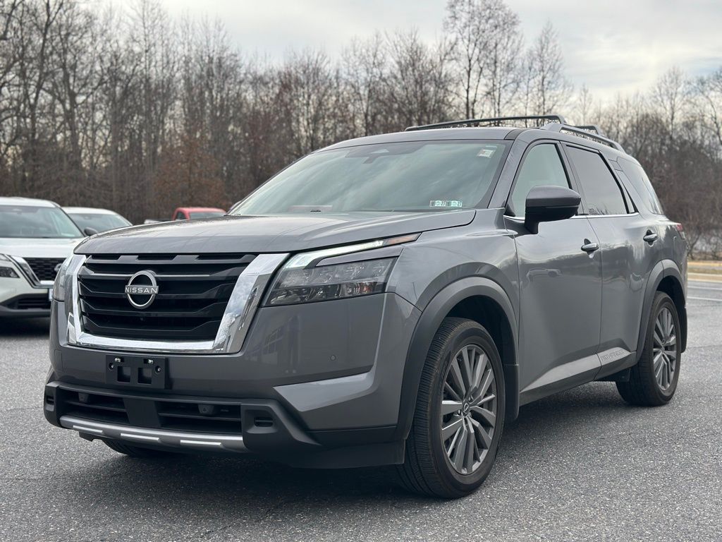2025 Nissan Pathfinder SL 4WD