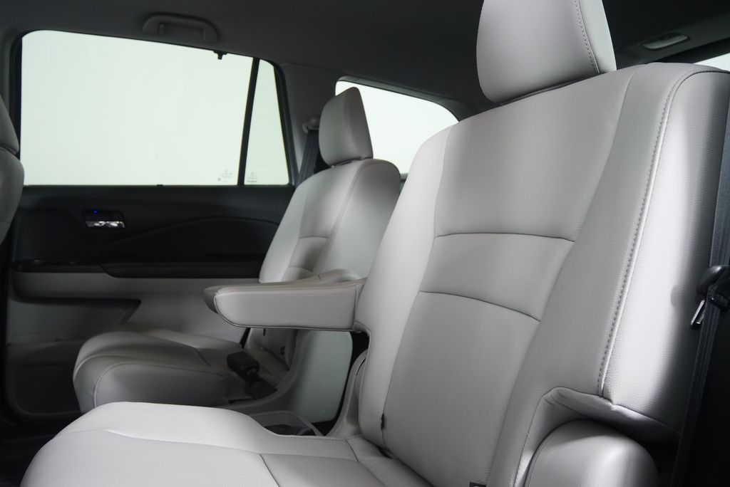 Thumbnail: 2022 Honda Pilot - 16
