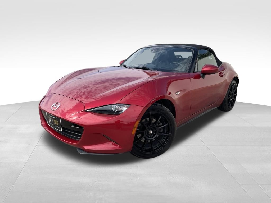 2016 Mazda MX-5 Miata Rojo (Soul Red Metallic) Descapotable Tracción trasera 6 velocidades Automática