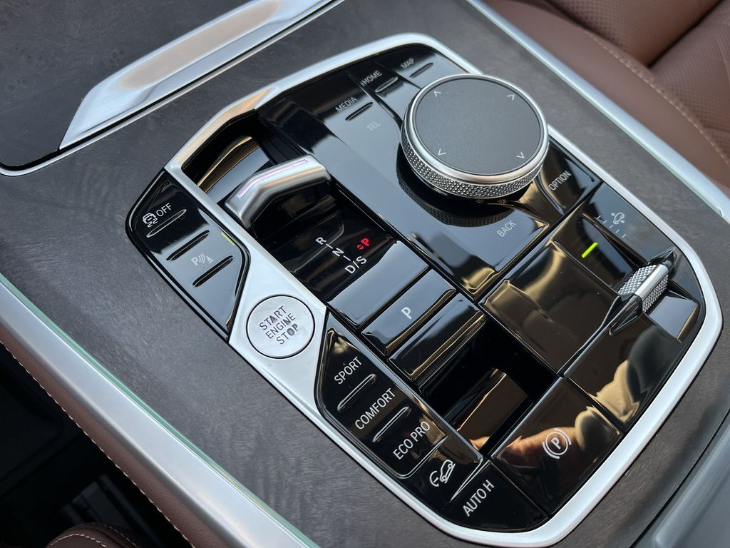 Thumbnail: 2024 BMW X7 - 20