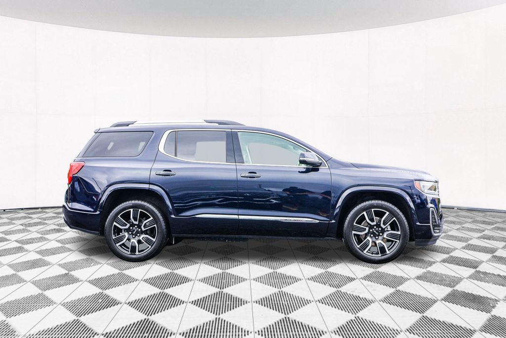 2022 GMC Acadia Denali 8